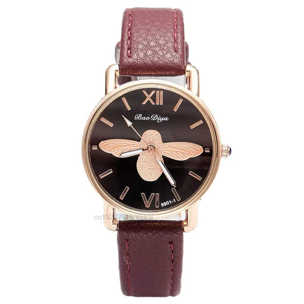 Fashion Casual Female Quartz Clock Simple Little Bee Design Women Watches Vintage Green Leather Ladies Luxury Wristwatches