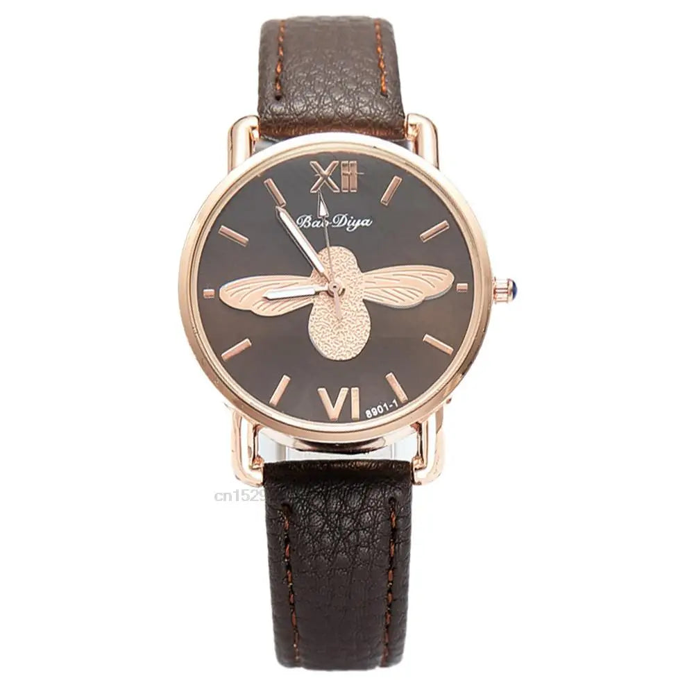 Fashion Casual Female Quartz Clock Simple Little Bee Design Women Watches Vintage Green Leather Ladies Luxury Wristwatches