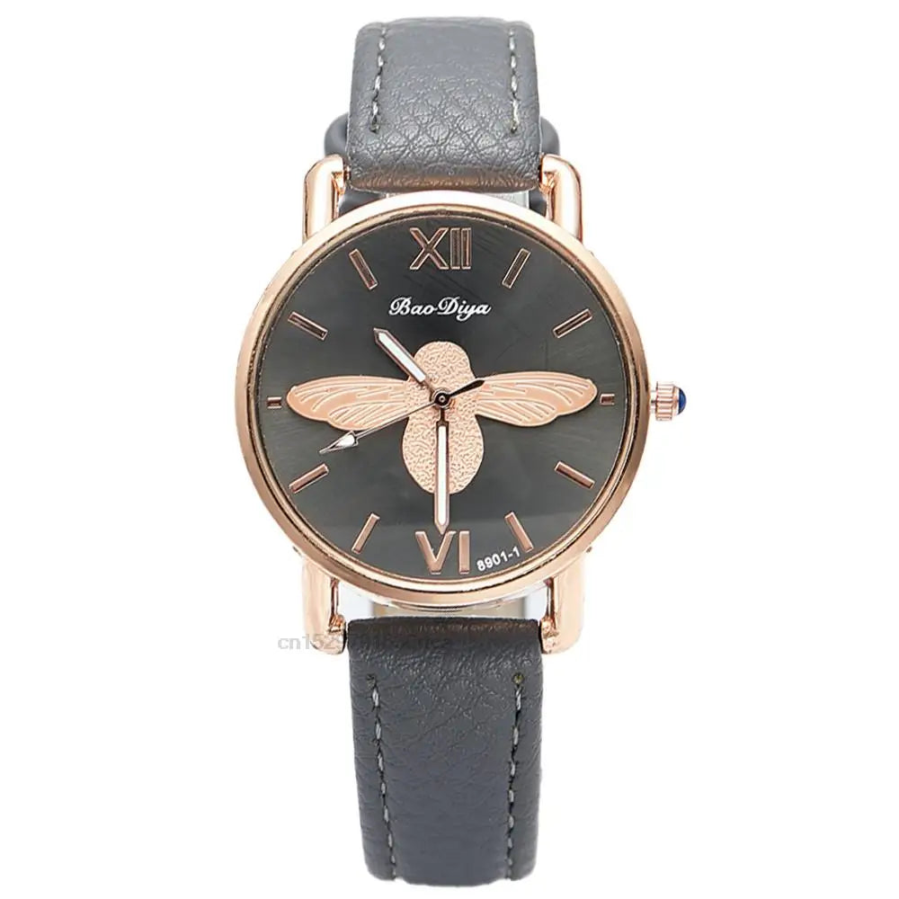 Fashion Casual Female Quartz Clock Simple Little Bee Design Women Watches Vintage Green Leather Ladies Luxury Wristwatches